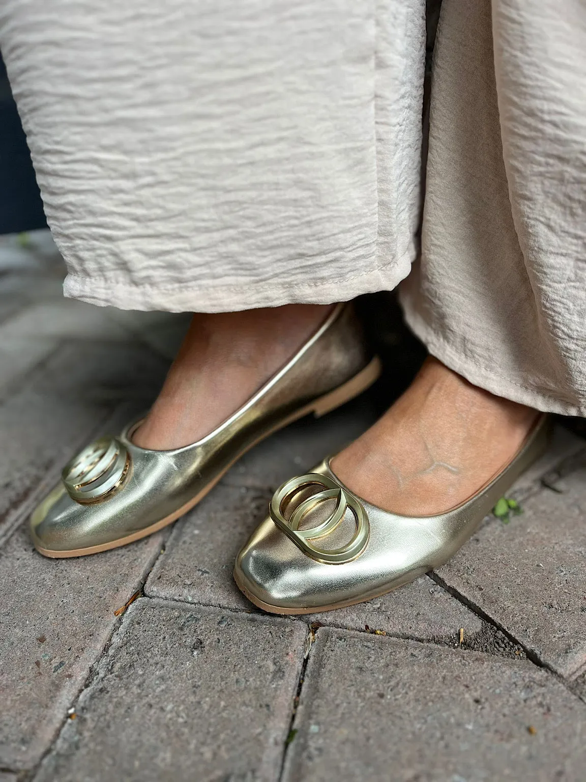 Gold Linked Rings Ballet Pump