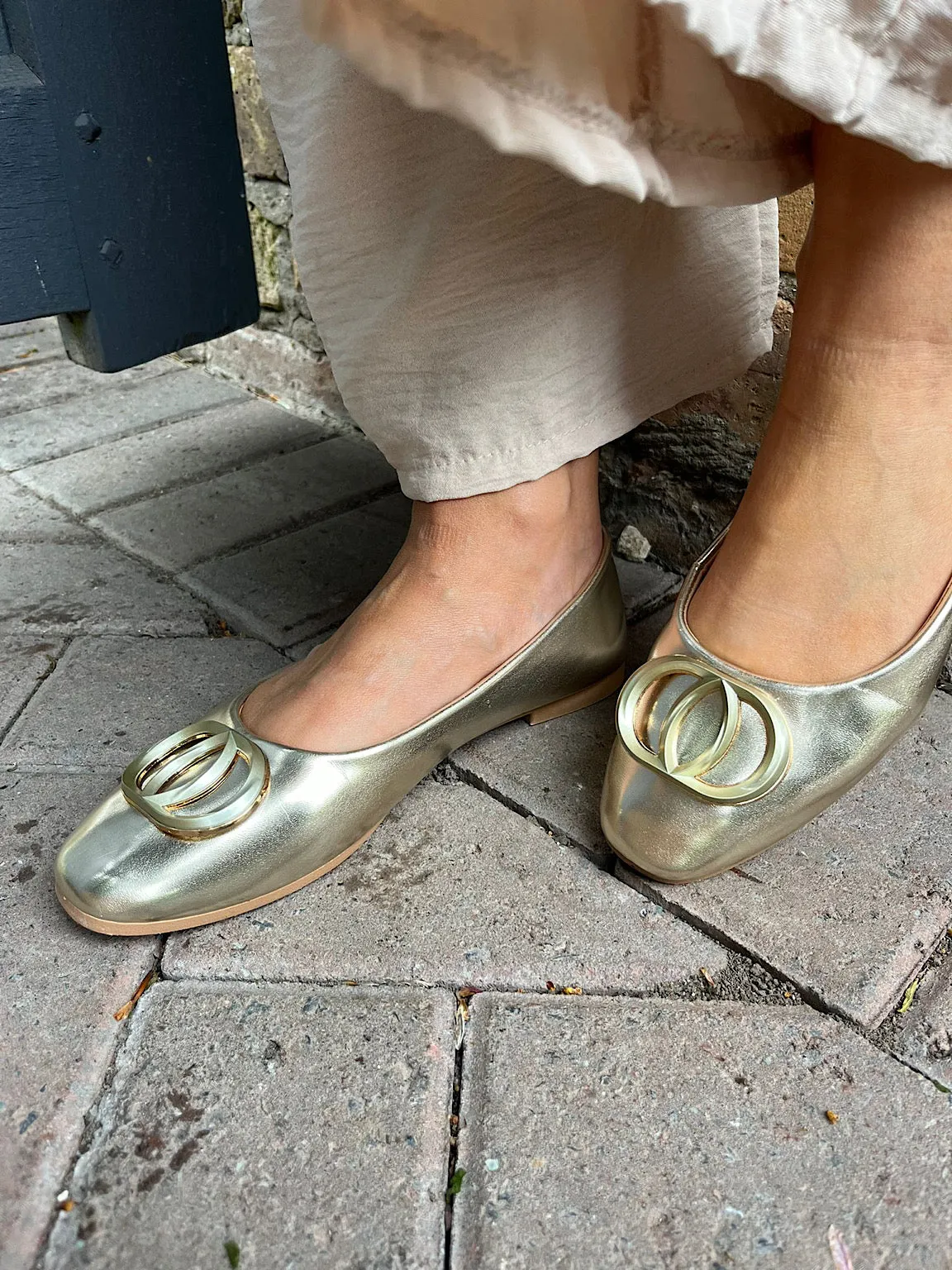 Gold Linked Rings Ballet Pump