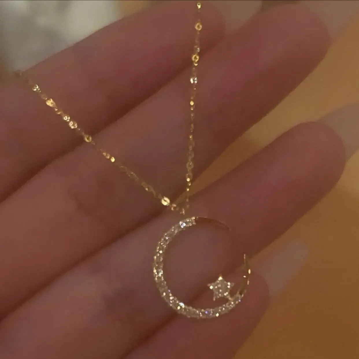 Luxyin Rosemary Moon Necklace