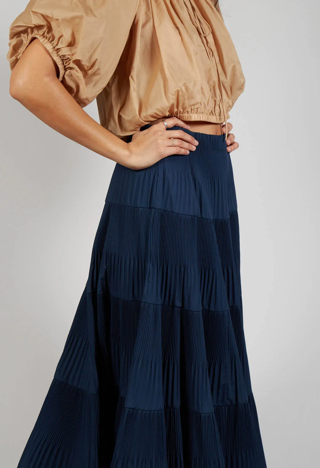 Ribbed Midi Skirt in Navy