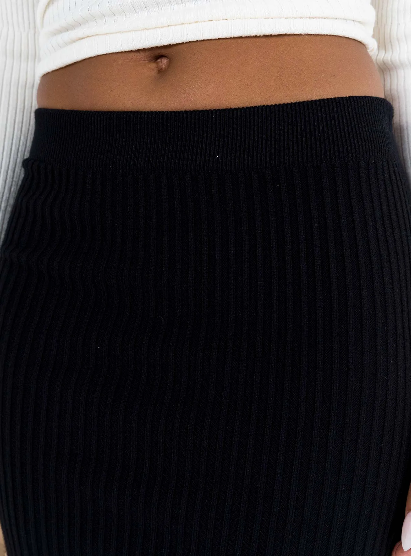 Tanna Midi Skirt Black