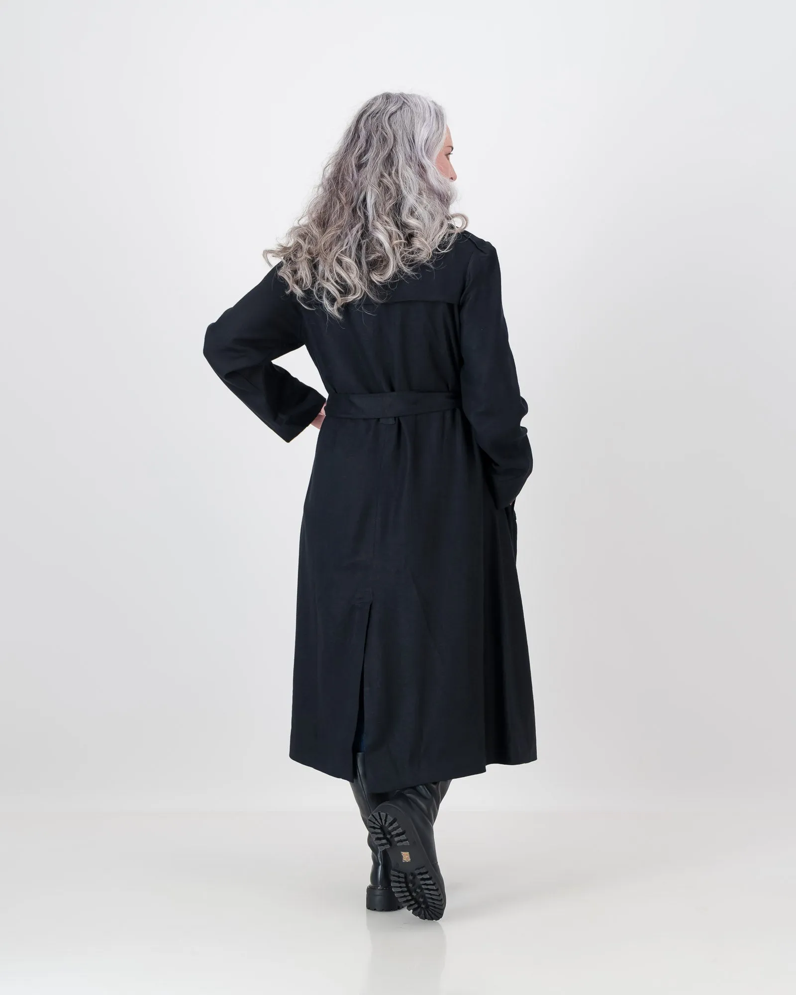 thandeka coat - black